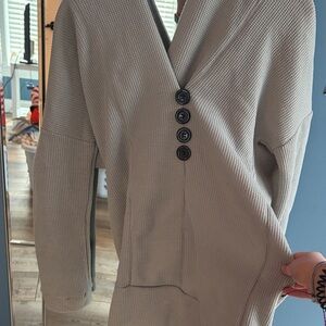 Women’s Gray Button-Up Waffle Knit Cardigan (M)